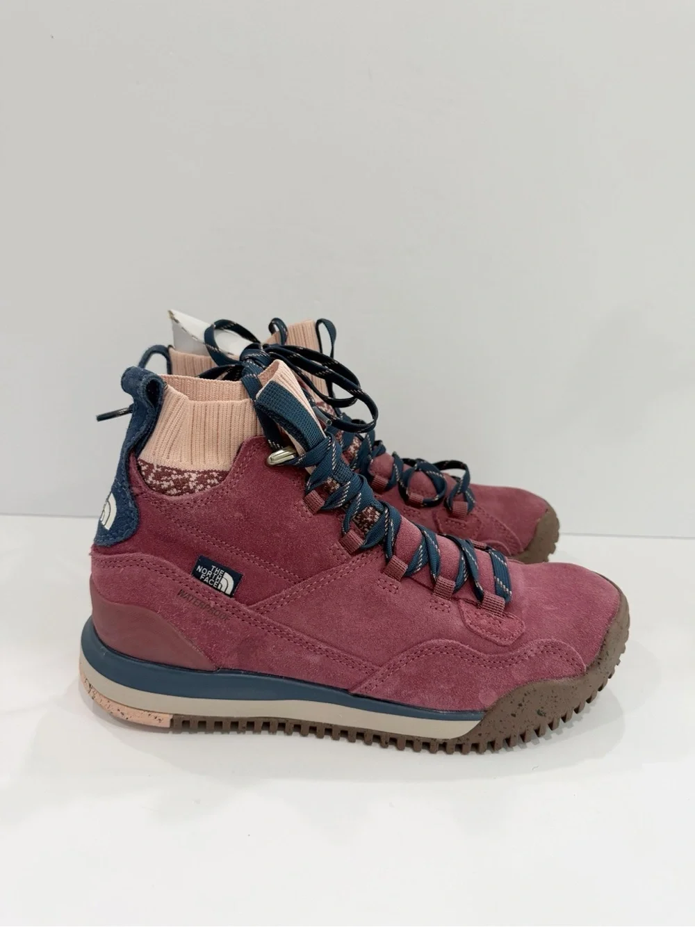 The North Face Women's Waterproof Boots Back-To-Berkeley III Textile